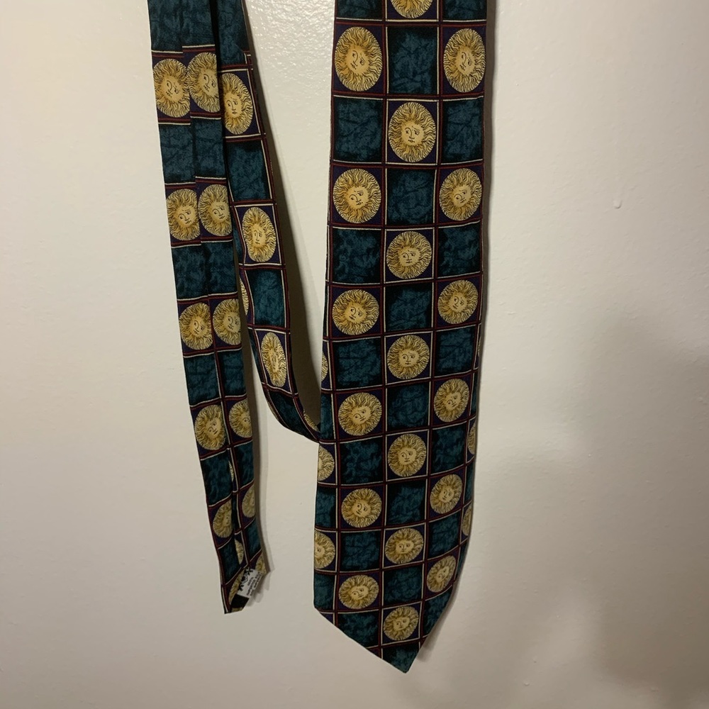 Vintage Metropolitan Museum of Art Sun Tie